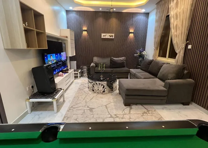 شقه فاخرة بالنرجس بالقرب من المطار